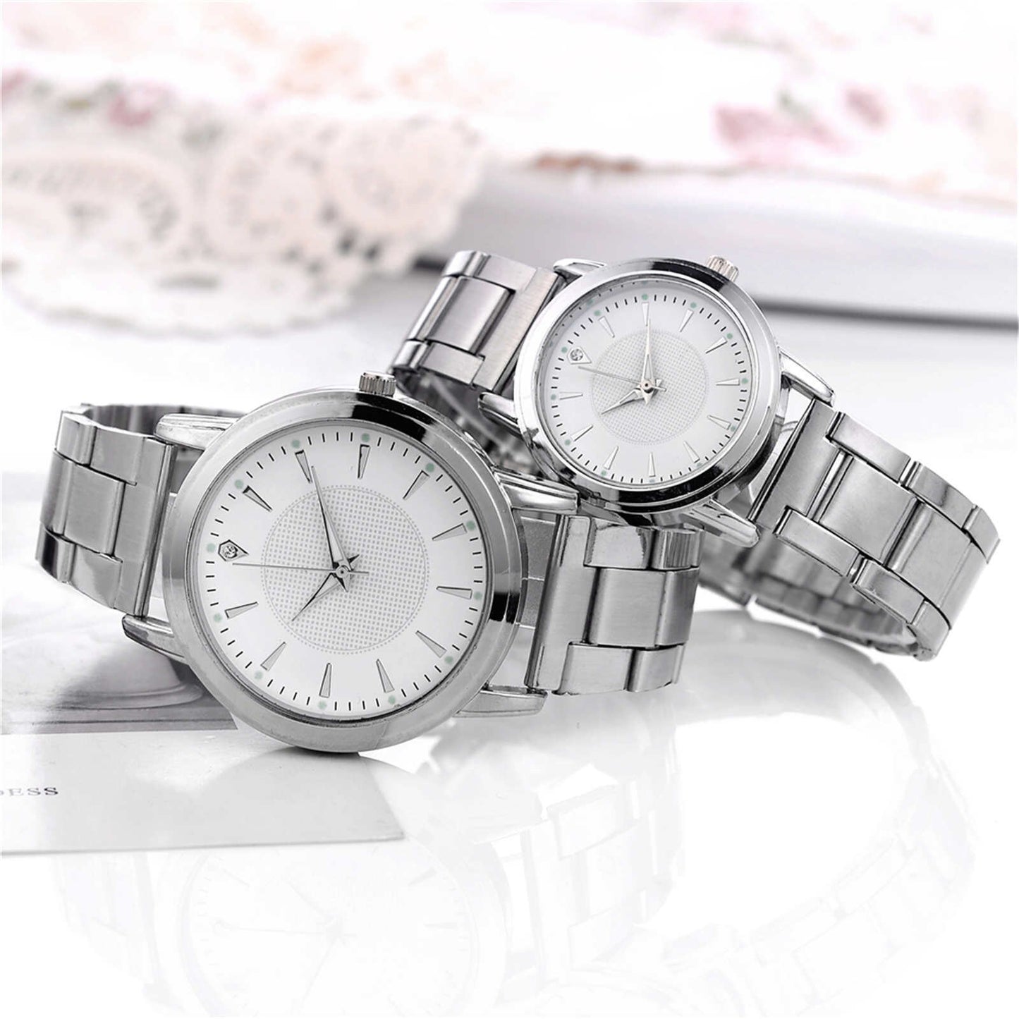 "Stylish Stainless Steel Quartz Watch Set for Women - Elegant Rhinestone Dial with Bracelet - Perfect for Casual and Formal Wear"