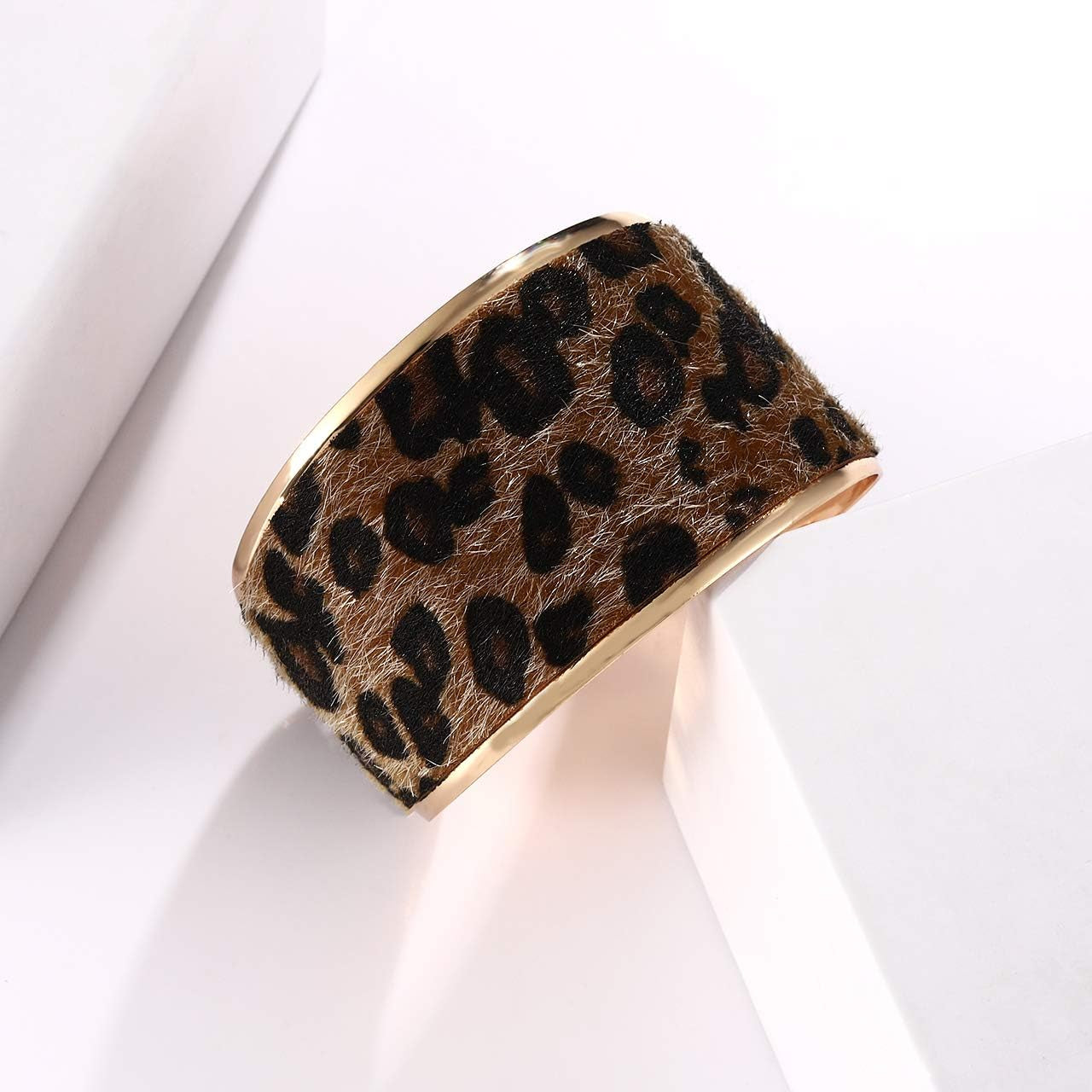 "Exquisite Leopard Cuff Bracelet - Elegant Horse Hair Leather with Wide Gold Open Bangle for Women"