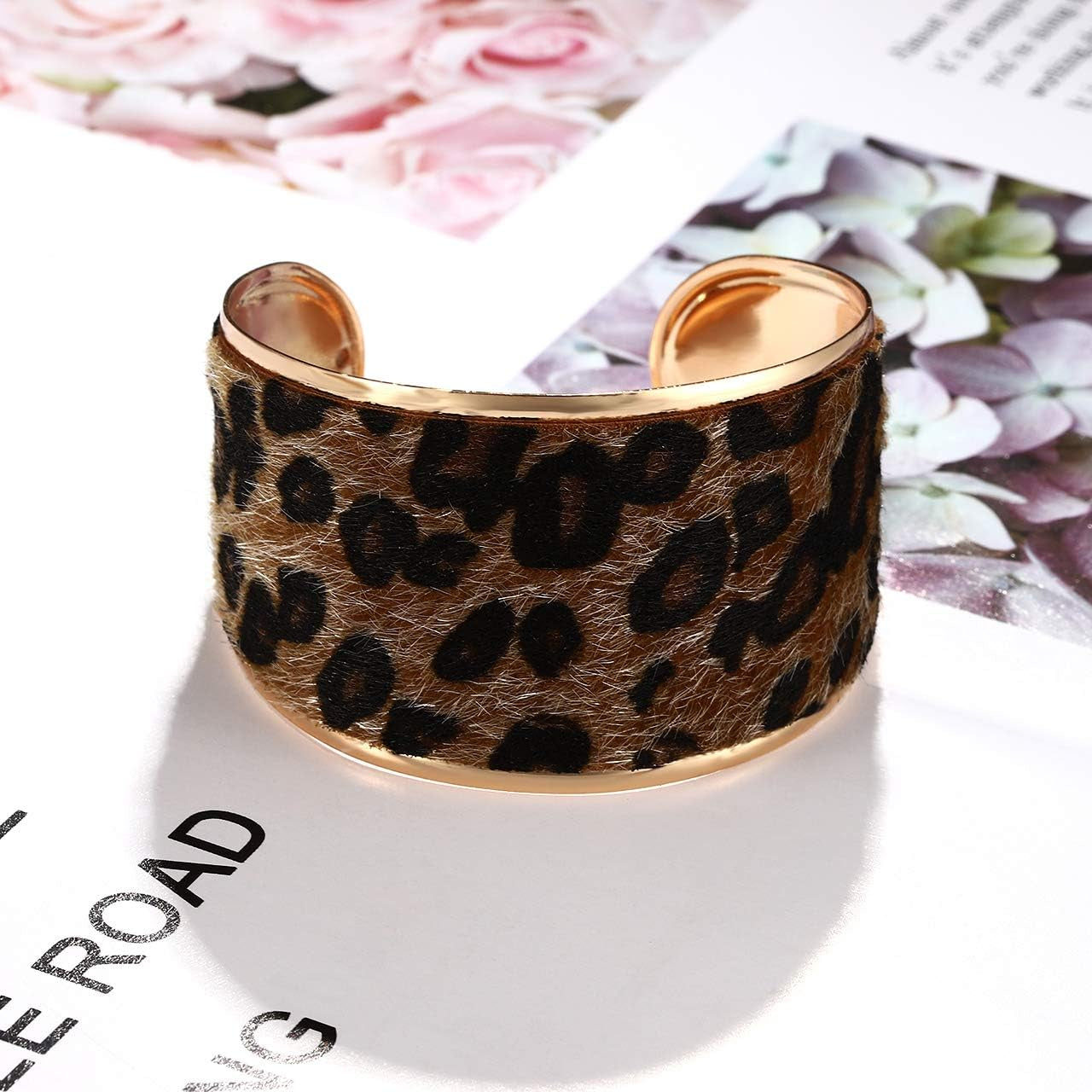 "Exquisite Leopard Cuff Bracelet - Elegant Horse Hair Leather with Wide Gold Open Bangle for Women"